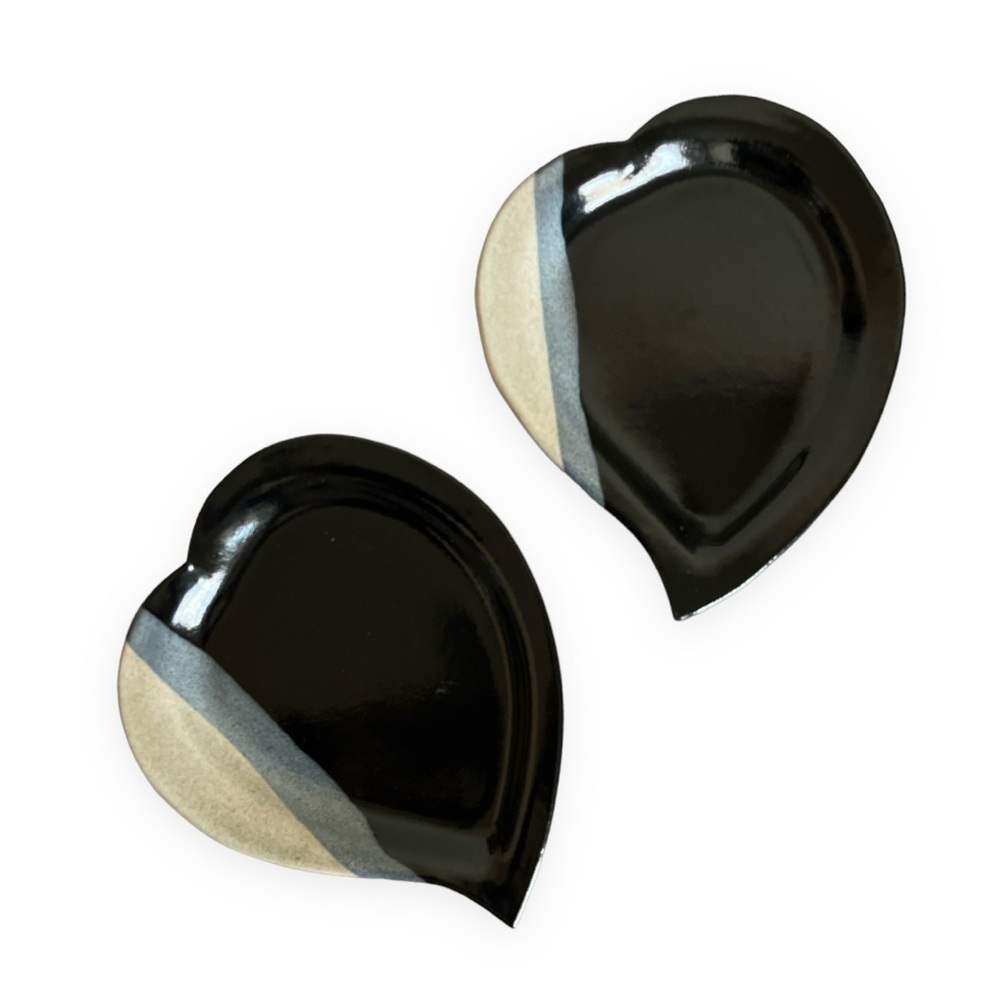 Vintage Mount St Helens Ash Glaze Heart Shape Plates Set of 2 Blue Black Pottery